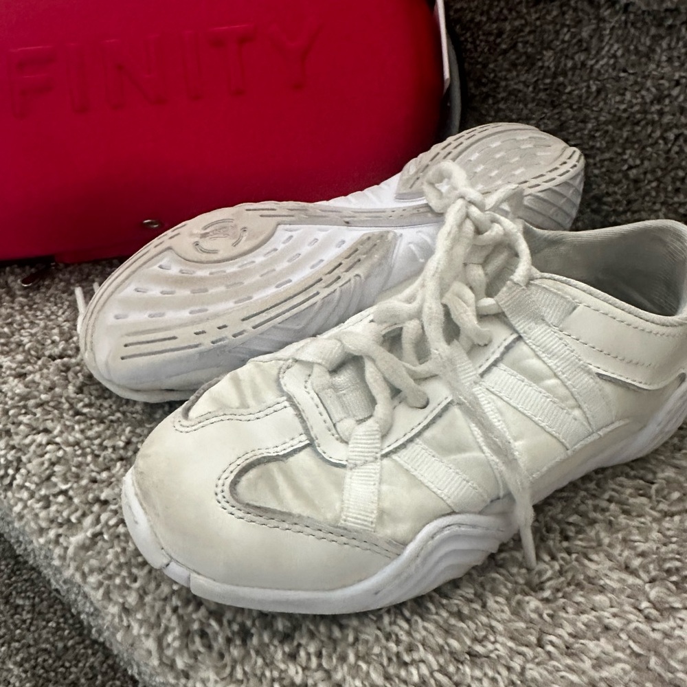 Infinity cheerleading shoes